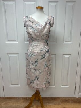Black Halo Jackie O Floral Dress - Size 6.